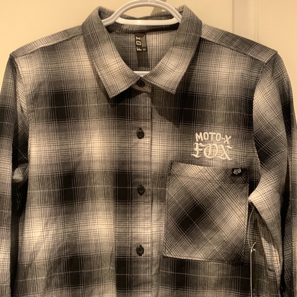 NWT. Men’s Fox shirt - Picture 5 of 7